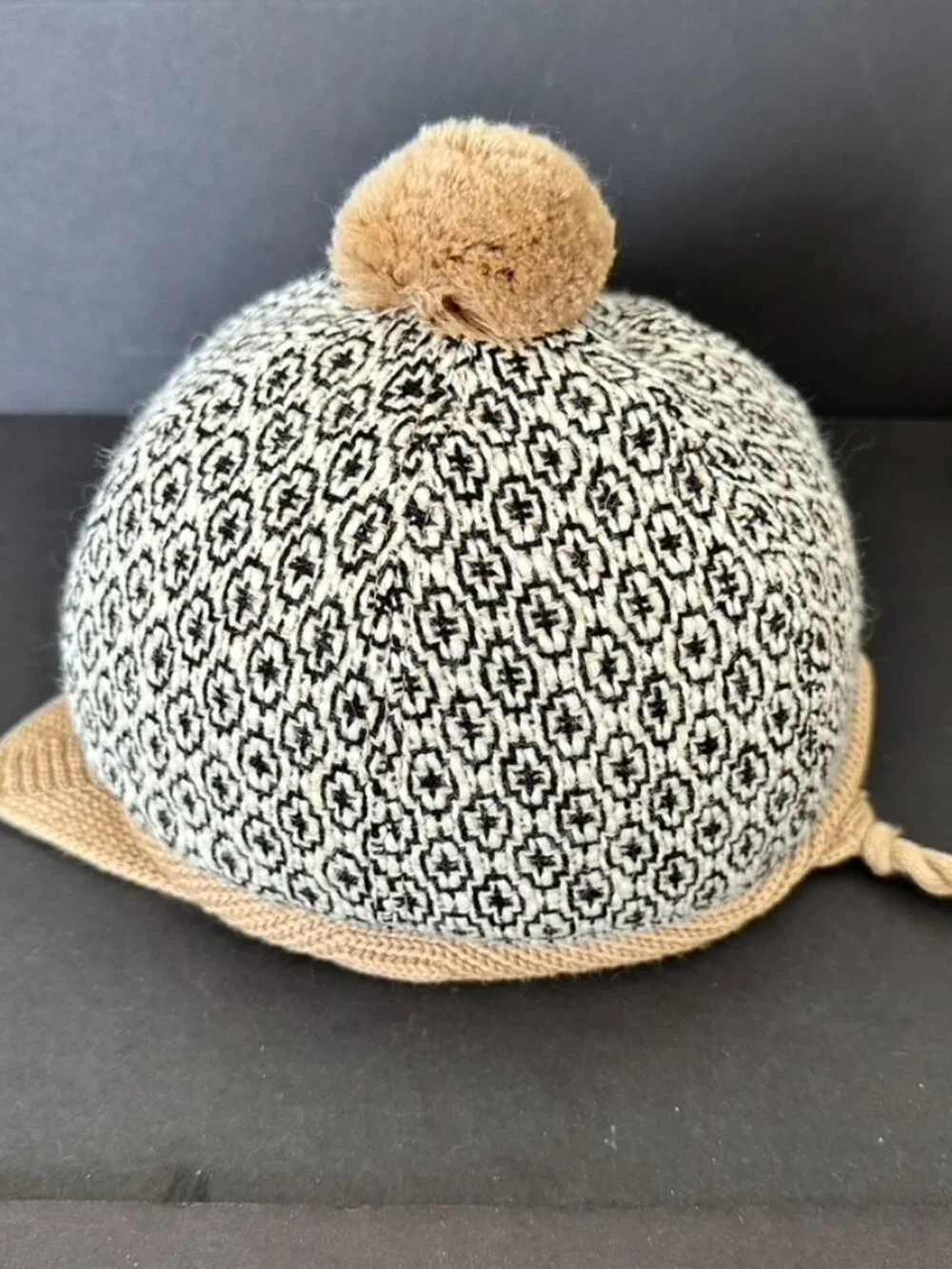 Gucci Mens Peruviano Tapestry Ear Flap Tasselled Cap in Beige